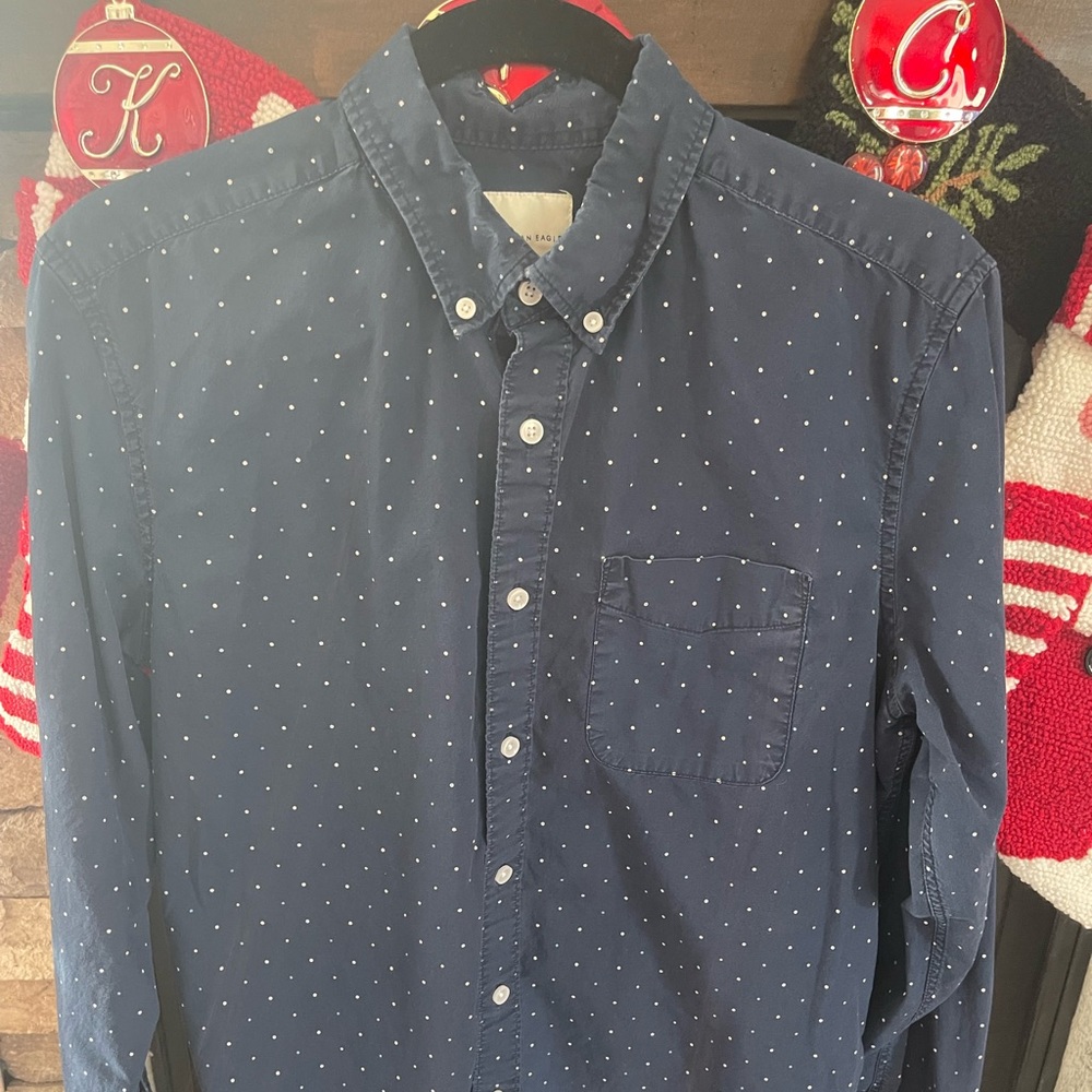 American Eagle Navy Long Sleeve Button-up